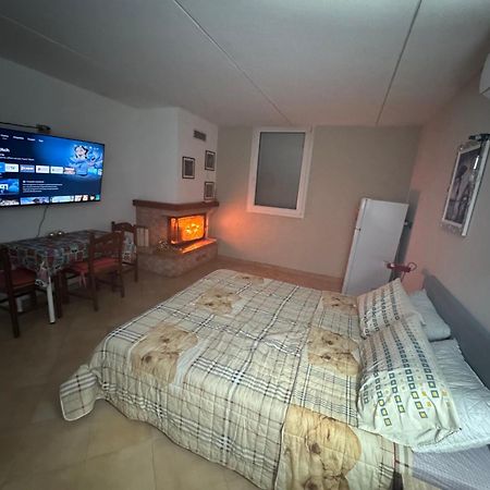 Private Room With Independent Entrance Arcore Exterior foto